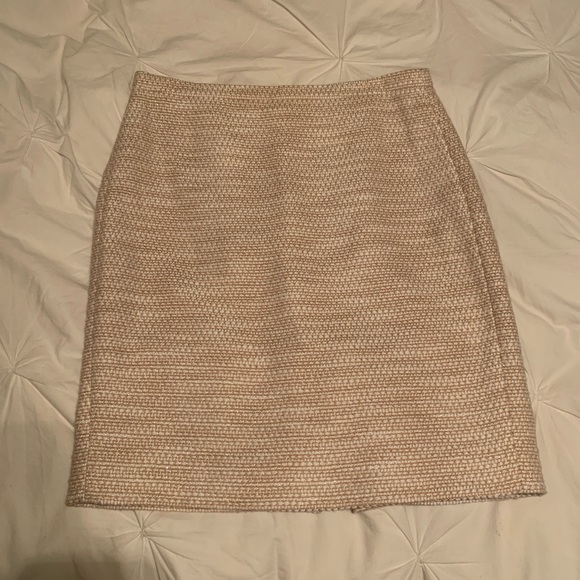 J Crew The Pencil Skirt in pink metallic boucle - Picture 1 of 3